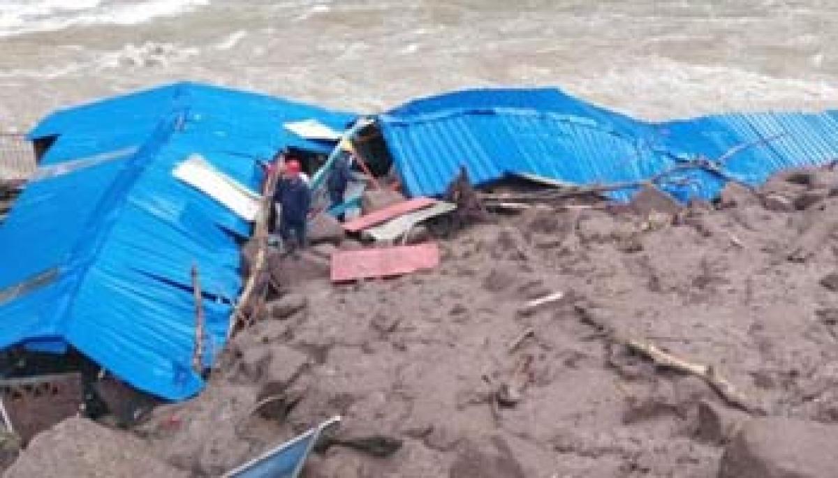 China landslide: 35 missing